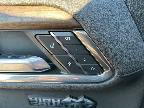 Used 2024 Chevrolet Silverado 1500 High Country w/ Midnight Edition AWD/4WD image 19