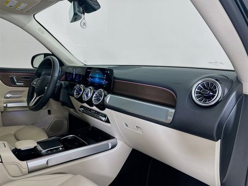 Certified 2023 Mercedes-Benz GLB 250 image 30