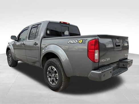 Used 2018 Nissan Frontier PRO-4X image 3