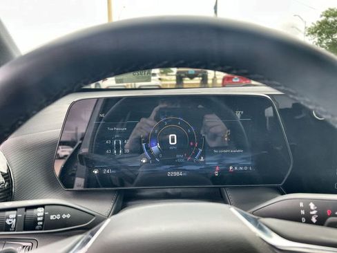 Certified 2025 Chevrolet Equinox LT image 12