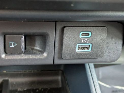 Used 2023 Ford Maverick Lariat w/ Lariat Luxury Package image 24