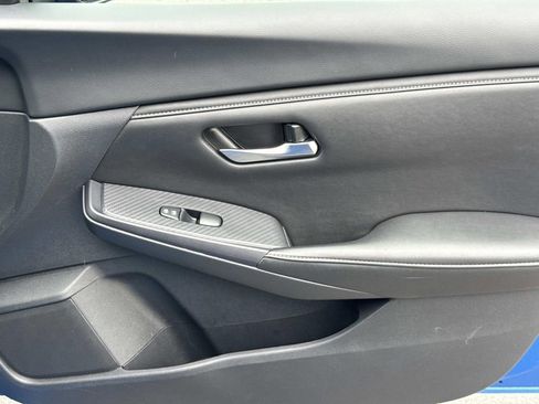 Used 2024 Nissan Sentra SV FWD image 19