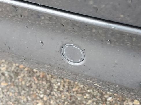 Certified 2024 Volvo XC90 B6 Plus w/ Protection Package Premier image 9