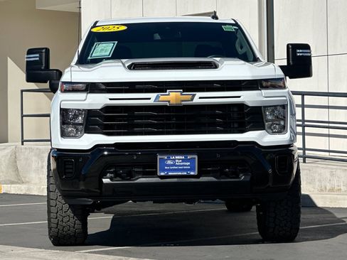 Used 2025 Chevrolet Silverado 2500 Custom w/ Custom Value Package image 8
