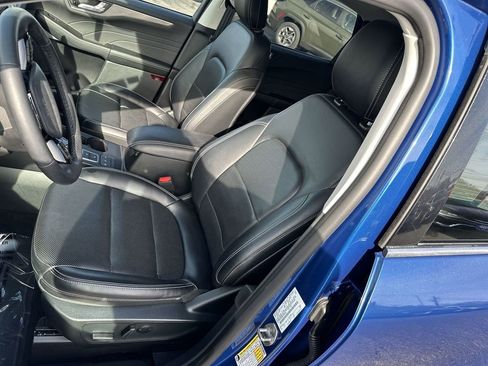 Used 2022 Ford Escape Titanium w/ Class II Trailer Tow Package image 14