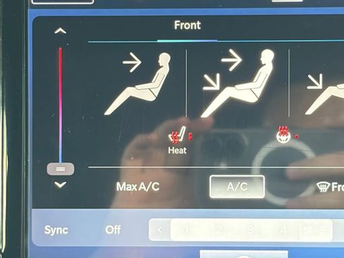 Used 2021 Chrysler Pacifica Touring w/ Cold Weather Group image 20