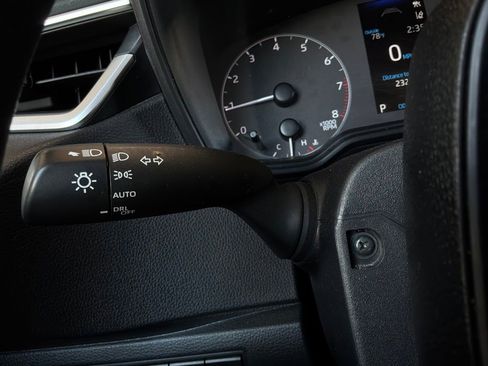 Used 2024 Toyota Corolla LE FWD image 31