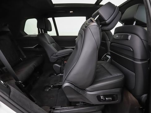 Certified 2026 BMW X7 xDrive40i AWD/4WD image 33