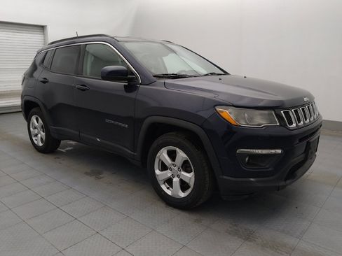Used 2018 Jeep Compass Latitude w/ Cold Weather Group AWD/4WD image 11