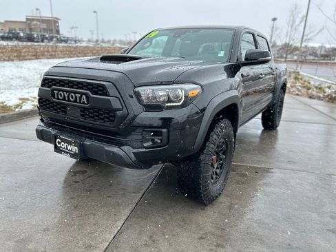 Used 2019 Toyota Tacoma TRD Pro AWD/4WD image 3