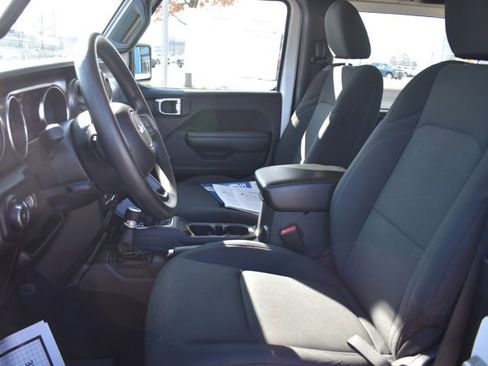 Used 2021 Jeep Wrangler Sport image 13