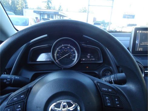 Used 2017 Toyota Yaris iA FWD image 26