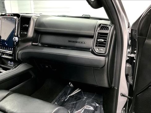Used 2024 RAM 1500 Limited AWD/4WD image 19