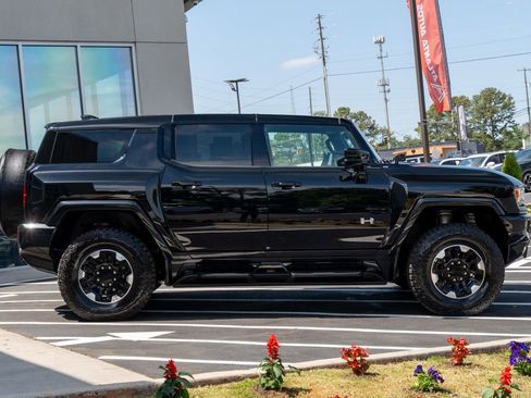 Used 2024 GMC Hummer EV 2X w/ Extreme Off-Road Package AWD/4WD image 10
