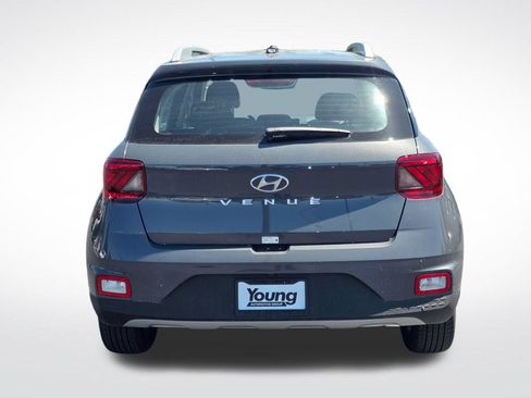 Used 2026 Hyundai Venue SEL FWD image 4