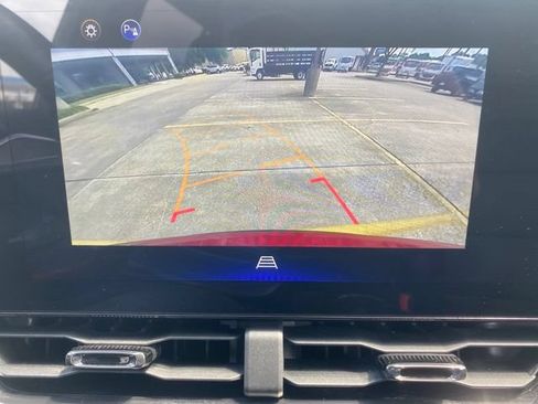 Used 2025 Chevrolet Equinox RS FWD image 27