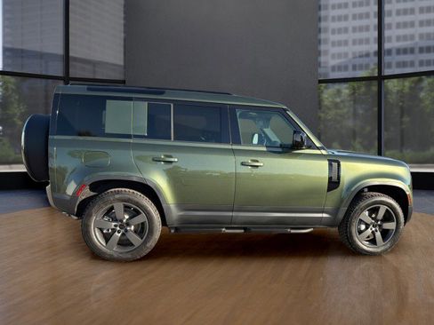 New 2026 Land Rover Defender 110 S image 17