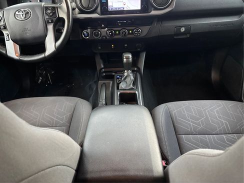 Used 2016 Toyota Tacoma TRD Off-Road w/ Towing Package AWD/4WD image 22