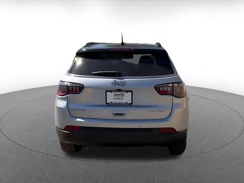 Used 2025 Jeep Compass Limited AWD/4WD image 12