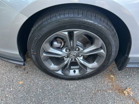 Used 2023 Honda Accord EX image 11