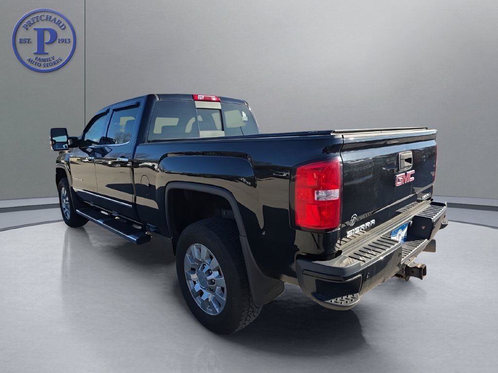 Used 2017 GMC Sierra 2500 Denali w/ Duramax Plus Package AWD/4WD image 5