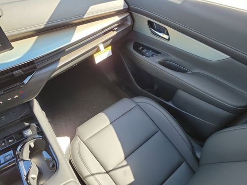 New 2025 Nissan Murano SL image 18