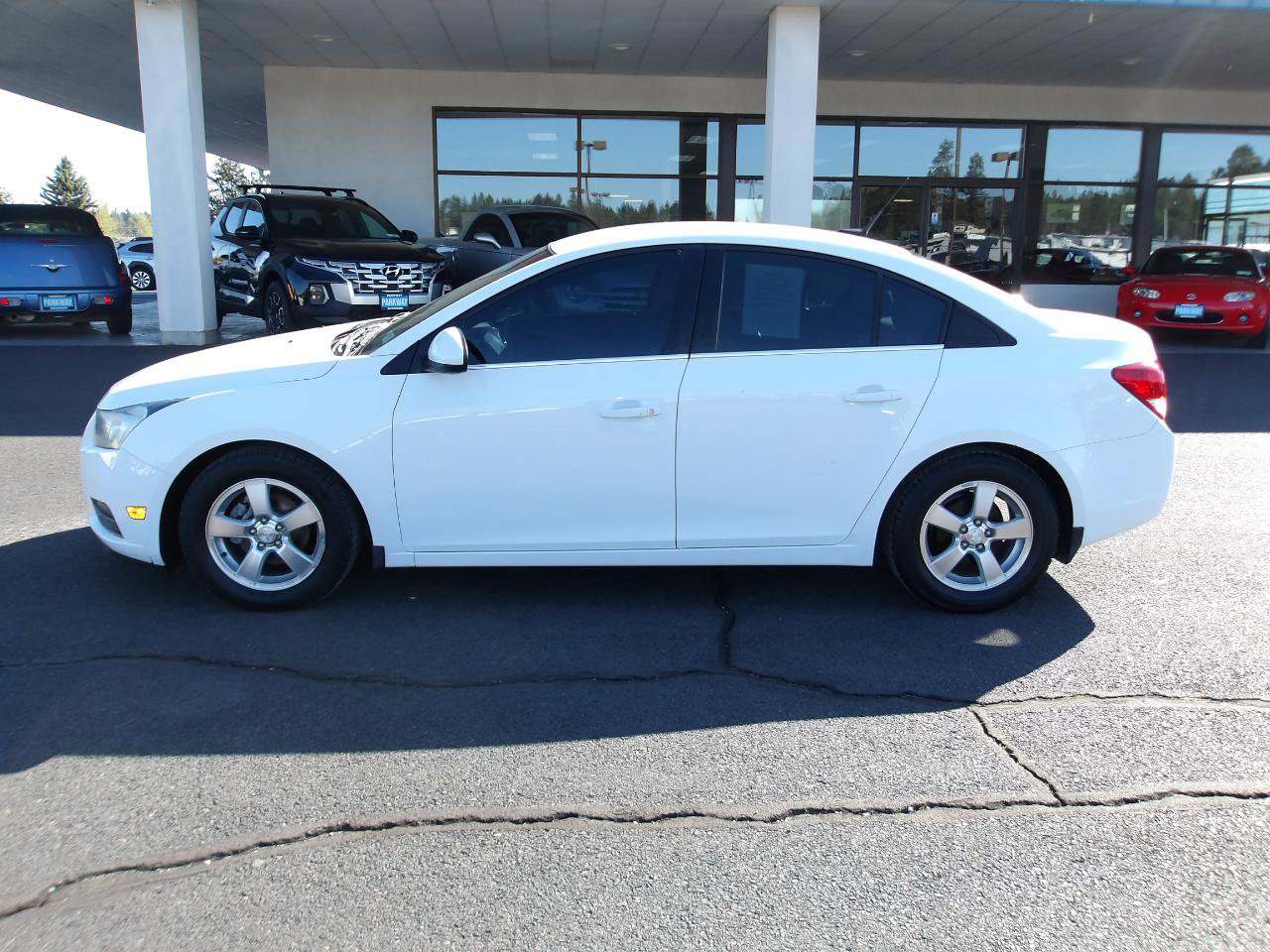Used 2013 Chevrolet Cruze LT FWD image 2