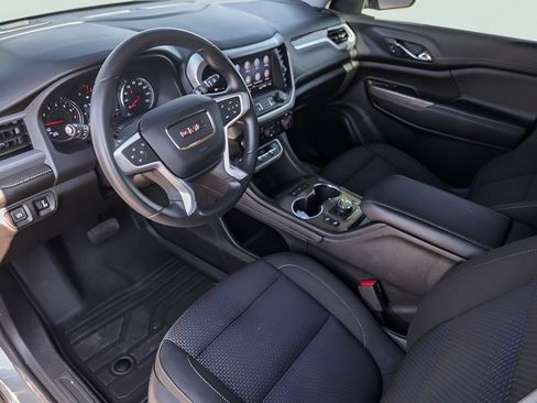 Used 2023 GMC Acadia SLE w/ Driver Convenience Package FWD image 13