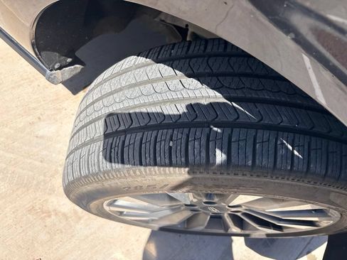Used 2019 Lincoln Navigator L Select AWD/4WD image 23
