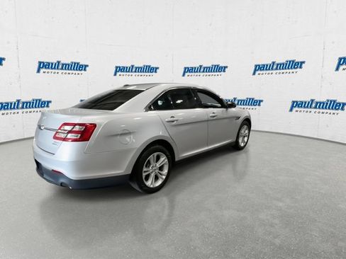 Used 2016 Ford Taurus SEL w/ Equipment Group 201A FWD image 11