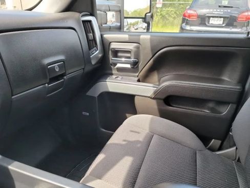 Used 2017 Chevrolet Silverado 2500 LT AWD/4WD image 18