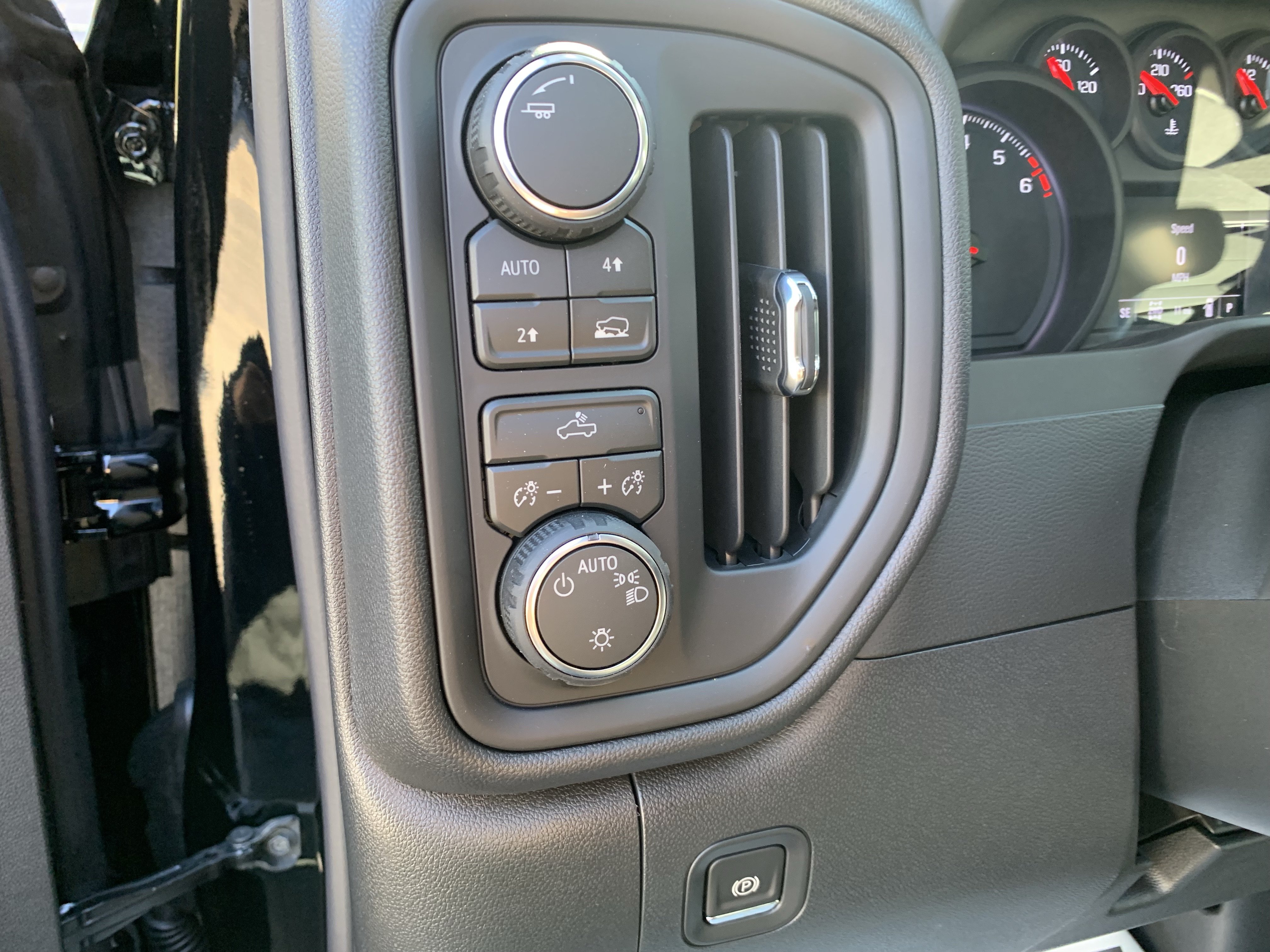 New 2026 Chevrolet Silverado 1500 Custom w/ Turbomax Blackout Package AWD/4WD image 12