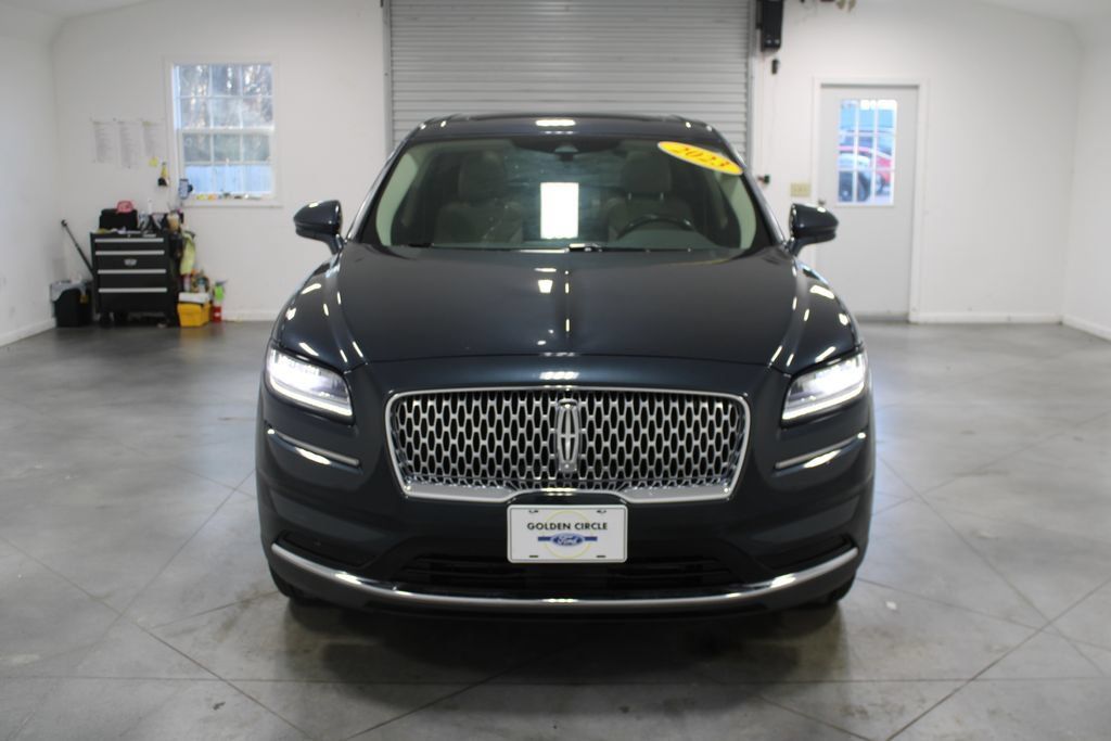 Used 2023 Lincoln Nautilus Reserve AWD/4WD image 3