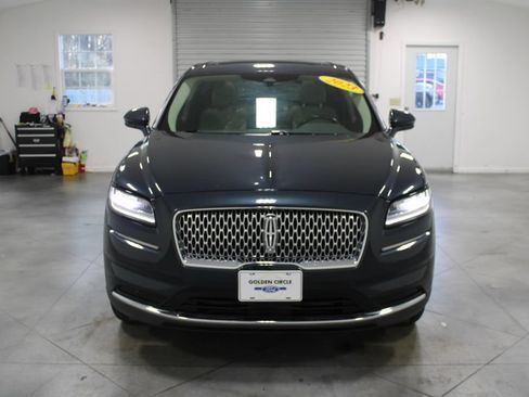 Used 2023 Lincoln Nautilus Reserve AWD/4WD image 3