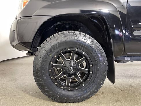 Used 2014 Toyota Tacoma 4x4 Double Cab w/ TRD Sport Package image 11