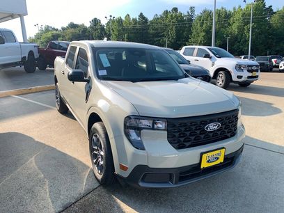 New 2025 Ford Maverick XLT w/ XLT Luxury Package