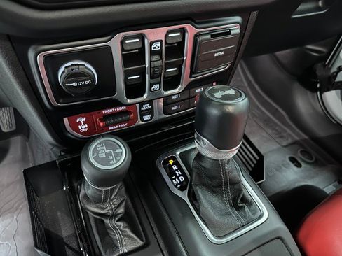 Used 2024 Jeep Wrangler Unlimited Rubicon 392 AWD/4WD image 30