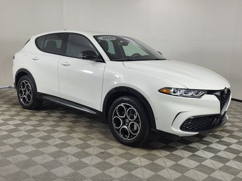 Used 2025 Alfa Romeo Tonale w/ Premium Package AWD/4WD image 1