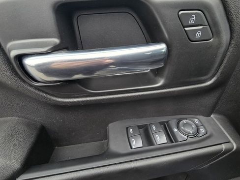 Certified 2022 Chevrolet Silverado 1500 Custom w/ LPO, Dark Essentials Package image 18