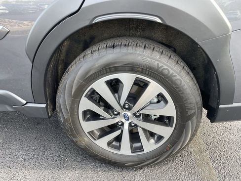 Certified 2025 Subaru Outback Premium w/ Popular Package #1A AWD/4WD image 8