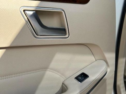 Used 2014 Mercedes-Benz E 350 Sedan image 21