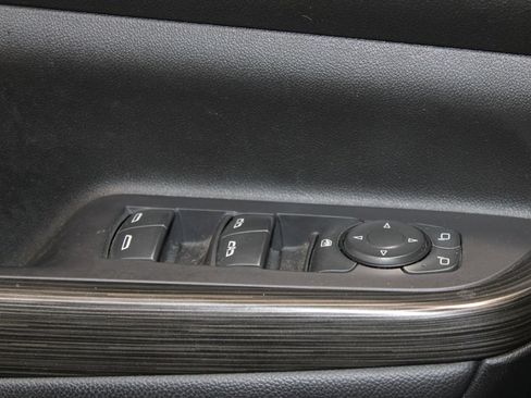 Used 2020 GMC Acadia SLT FWD image 22