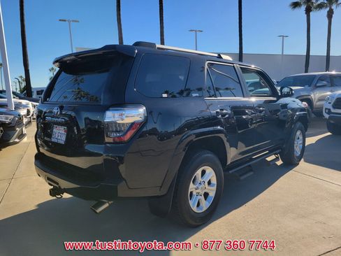 Certified 2021 Toyota 4Runner SR5 Premium w/ Moonroof Package image 4