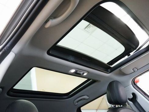 Used 2016 MINI Cooper Clubman image 9