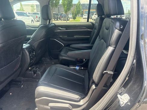 Used 2022 Jeep Grand Cherokee L Limited AWD/4WD image 26