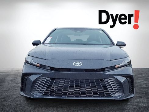 Used 2025 Toyota Camry SE FWD image 9