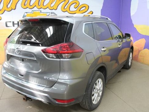 Used 2018 Nissan Rogue SV AWD/4WD image 8