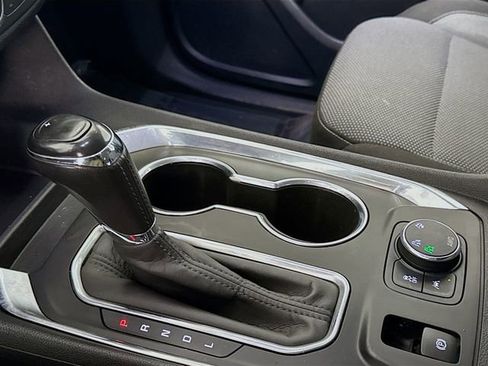 Used 2020 Chevrolet Traverse LT w/ Driver Confidence II Package image 18