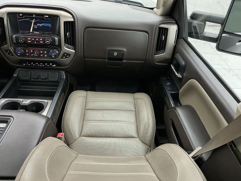 Used 2016 GMC Sierra 2500 Denali w/ Duramax Plus Package AWD/4WD image 31