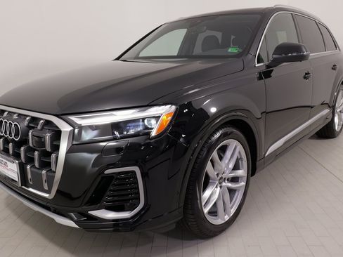 Used 2025 Audi Q7 3.0T Premium Plus w/ Premium Plus Package image 5